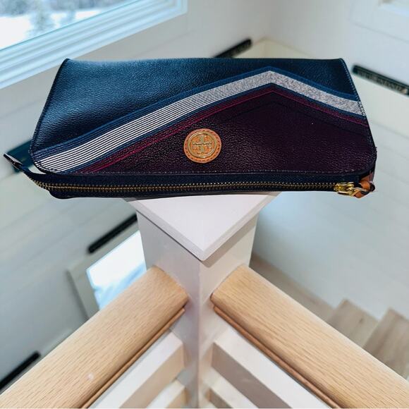 Tory Burch - Kerrington Red Agate Lyon Stripe in Navy - Picture 3 of 7